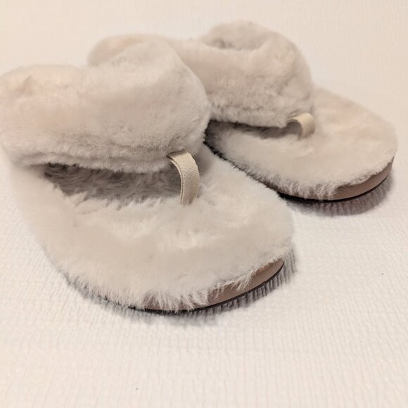 OLUKAI Kipe'a Heu Wool Shearling Fuzzy Slipper Sandals 10 Fuzzy Soft All-Year - Picture 4 of 12